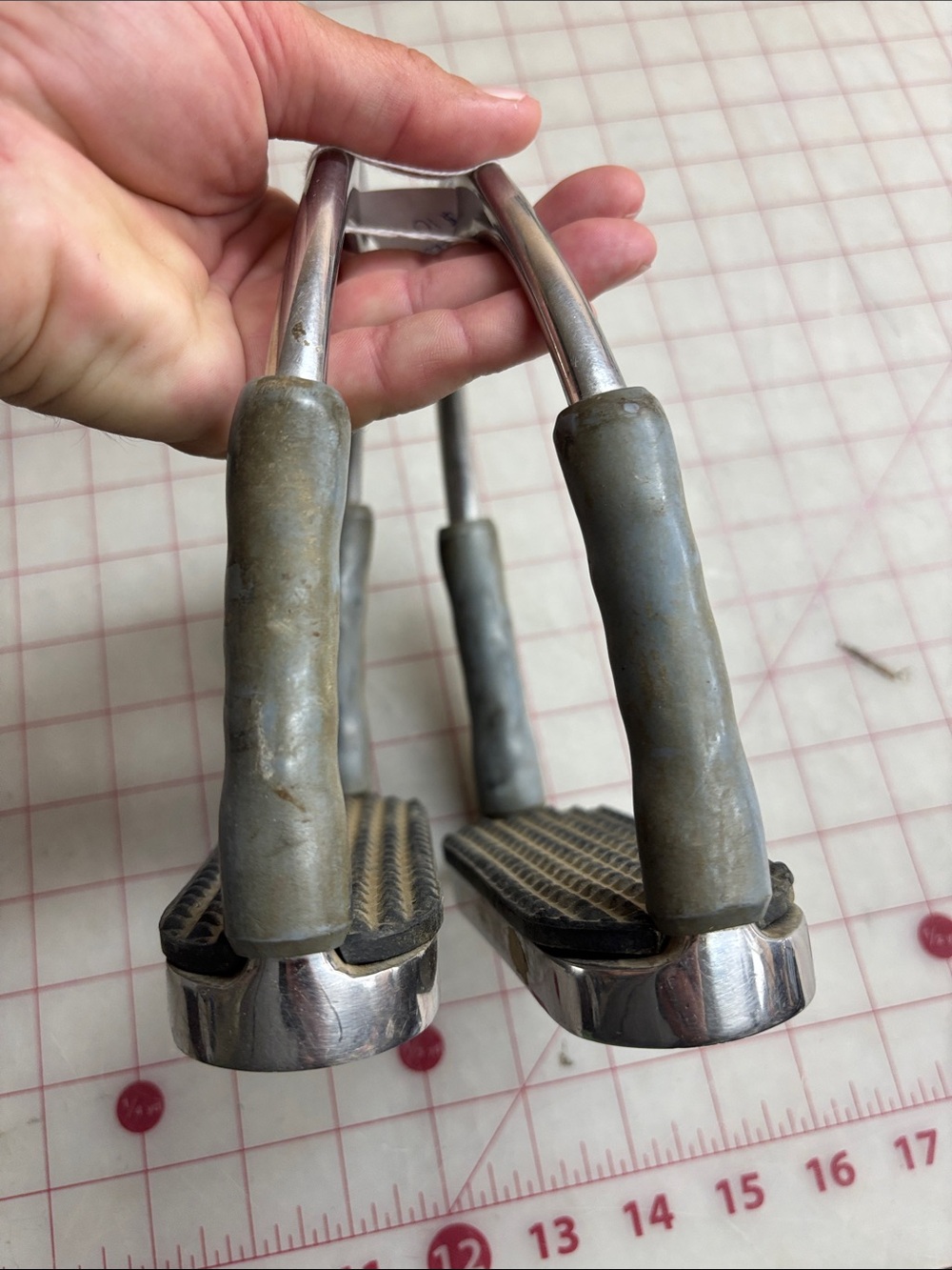 Classic Stainless Steel Horse Stirrups with Gray Rubber Treads & flexi branches - Picture 2 of 3